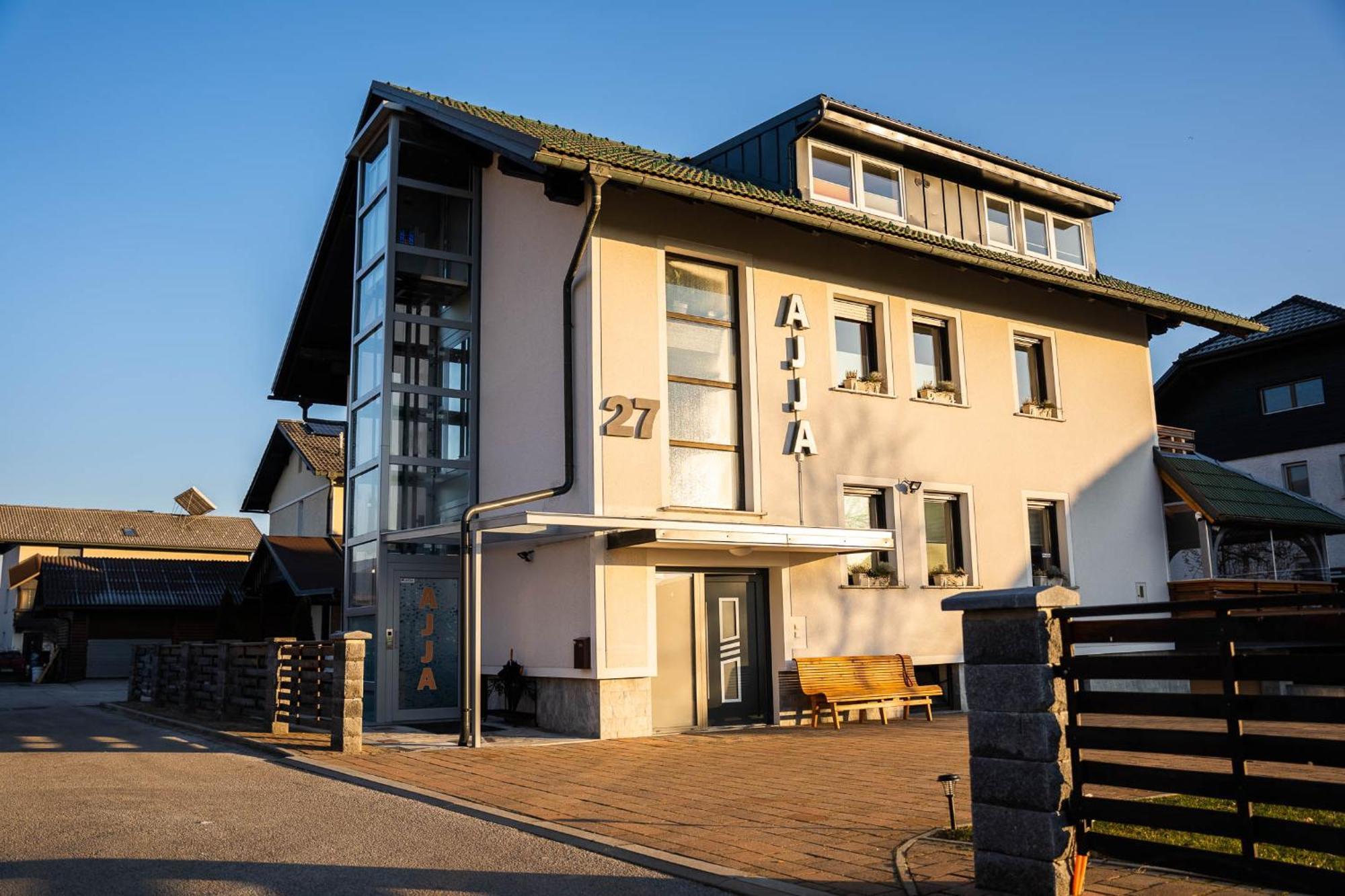 Apartma Ajja Šenčur Zewnętrze zdjęcie